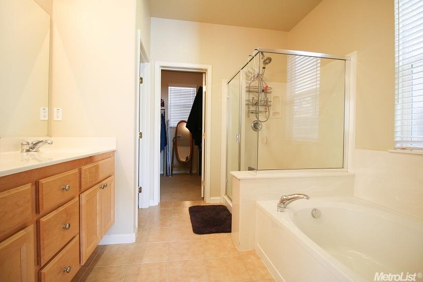 942 Courtyards Loop, Lincoln, CA 95648 photo 9