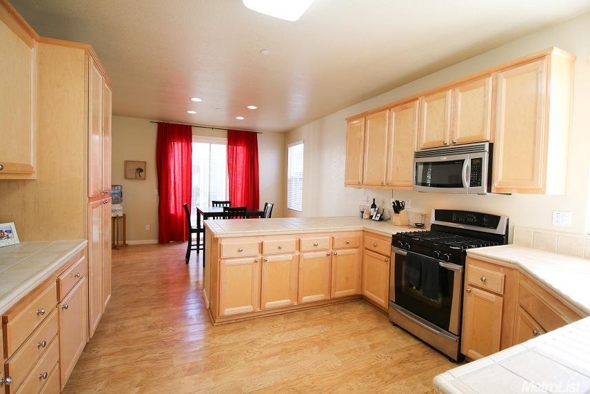 942 Courtyards Loop, Lincoln, CA 95648 photo 13