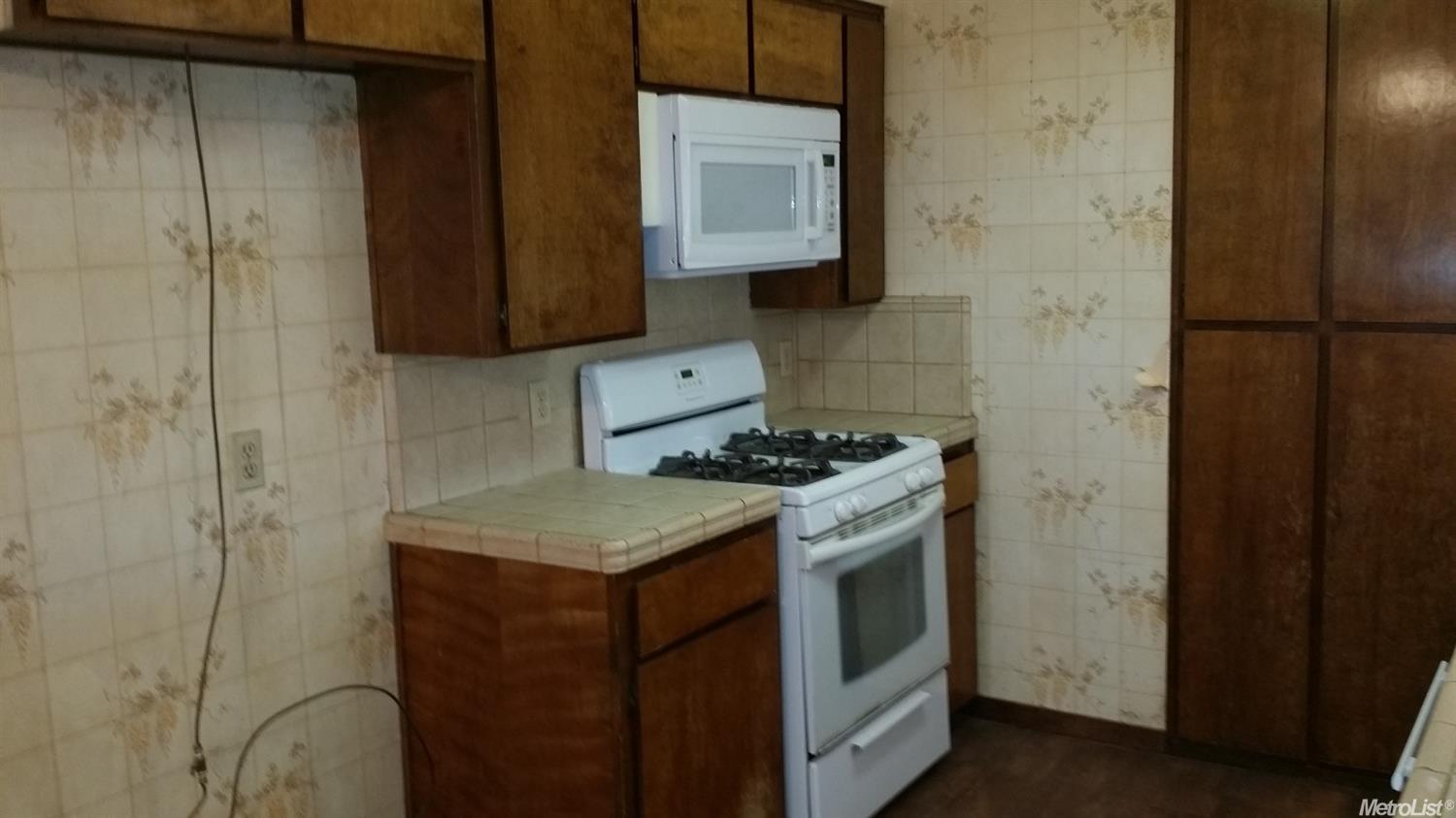 636 Carson Ave, Modesto, CA 95357 photo 9