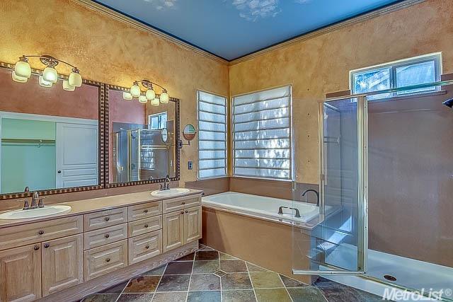 2704 Vestrella Dr, Modesto, CA 95356 photo 17