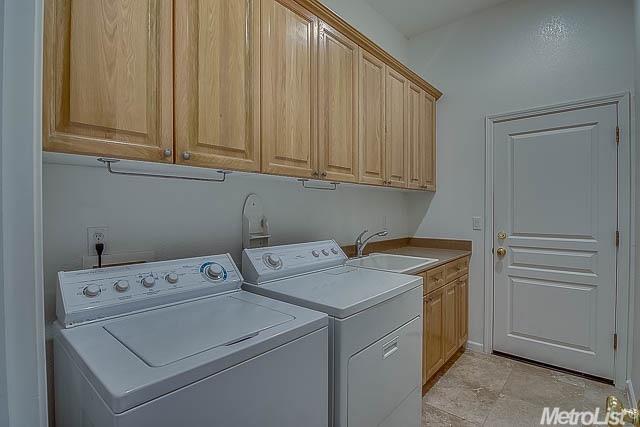2704 Vestrella Dr, Modesto, CA 95356 photo 20