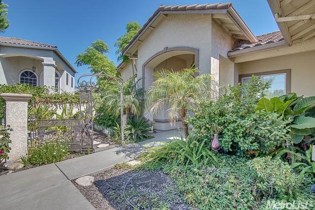 2704 Vestrella Dr, Modesto, CA 95356 photo 2