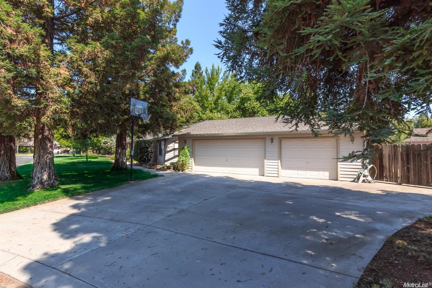 17805 E Varene Ct, Linden, CA 95236 photo 2