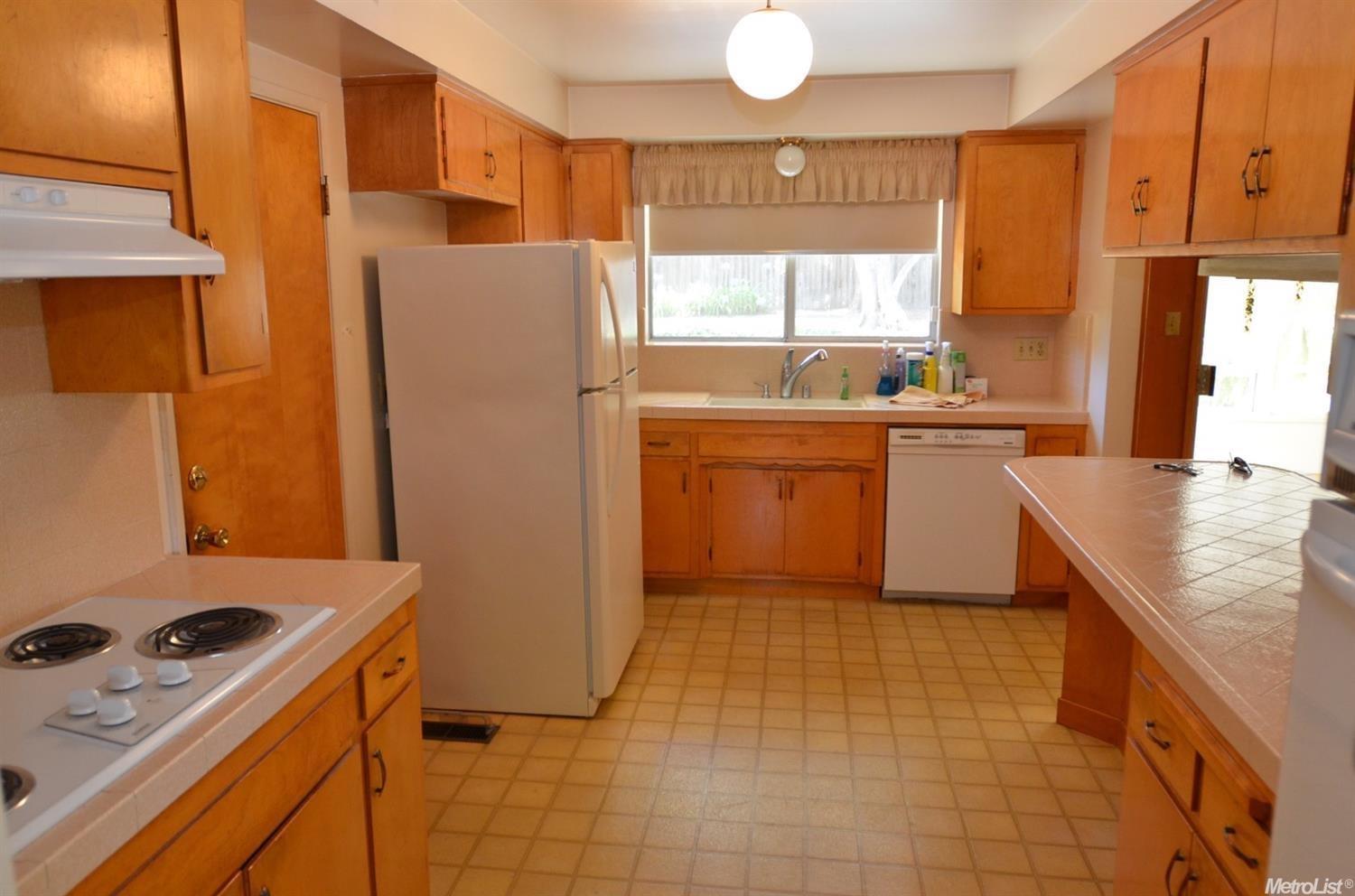 4368 Virgusell Cir, Carmichael, CA 95608 photo 4