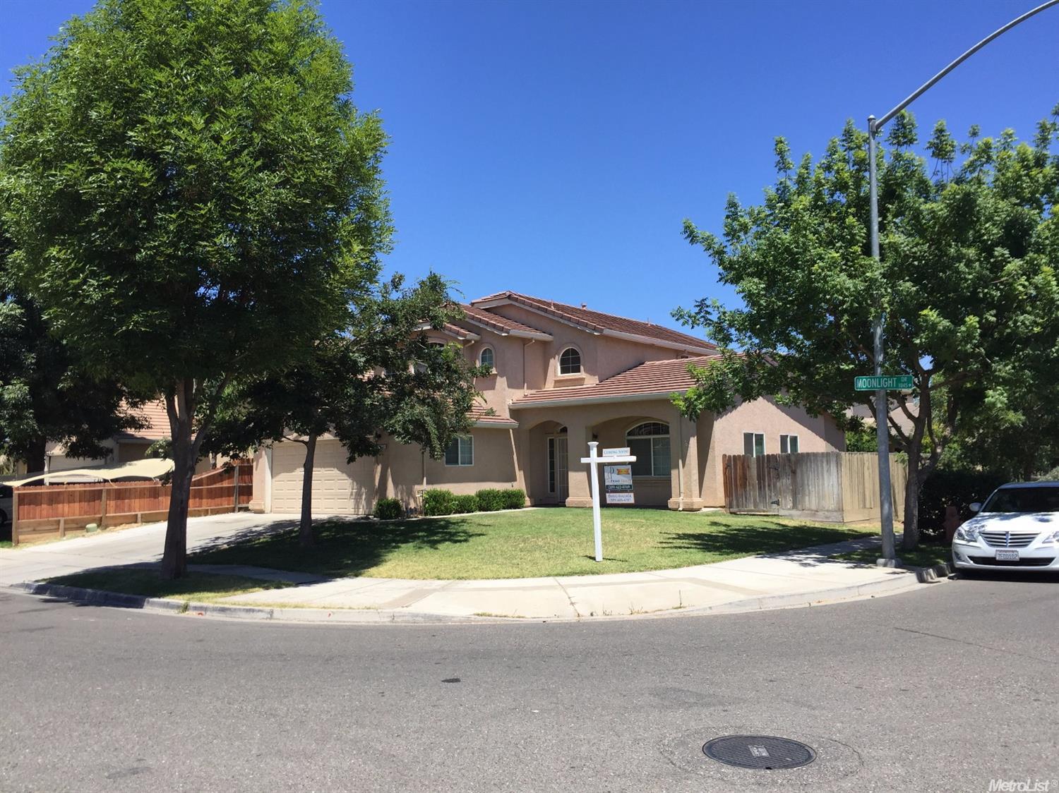 1073 Moonlight, Ceres, CA 95307 photo 2