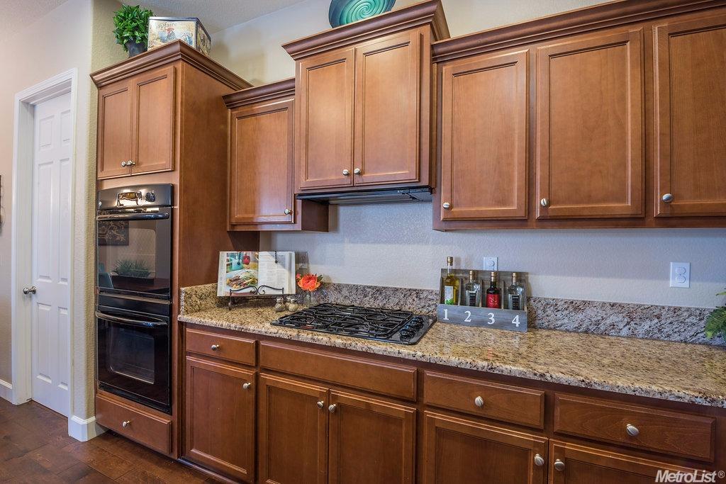 265 Travertine Dr, Ripon, CA 95366 photo 8
