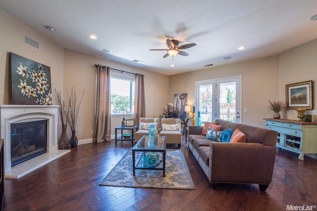 265 Travertine Dr, Ripon, CA 95366 photo 9