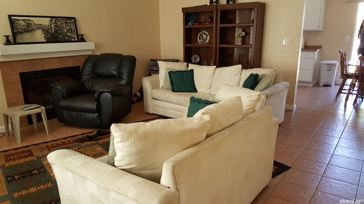 905 Hammond St, Modesto, CA 95351 photo 2