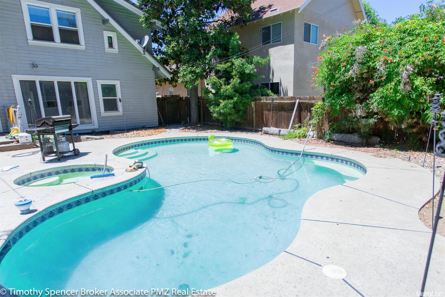 310 Hackberry Ave, Modesto, CA 95354 photo 3