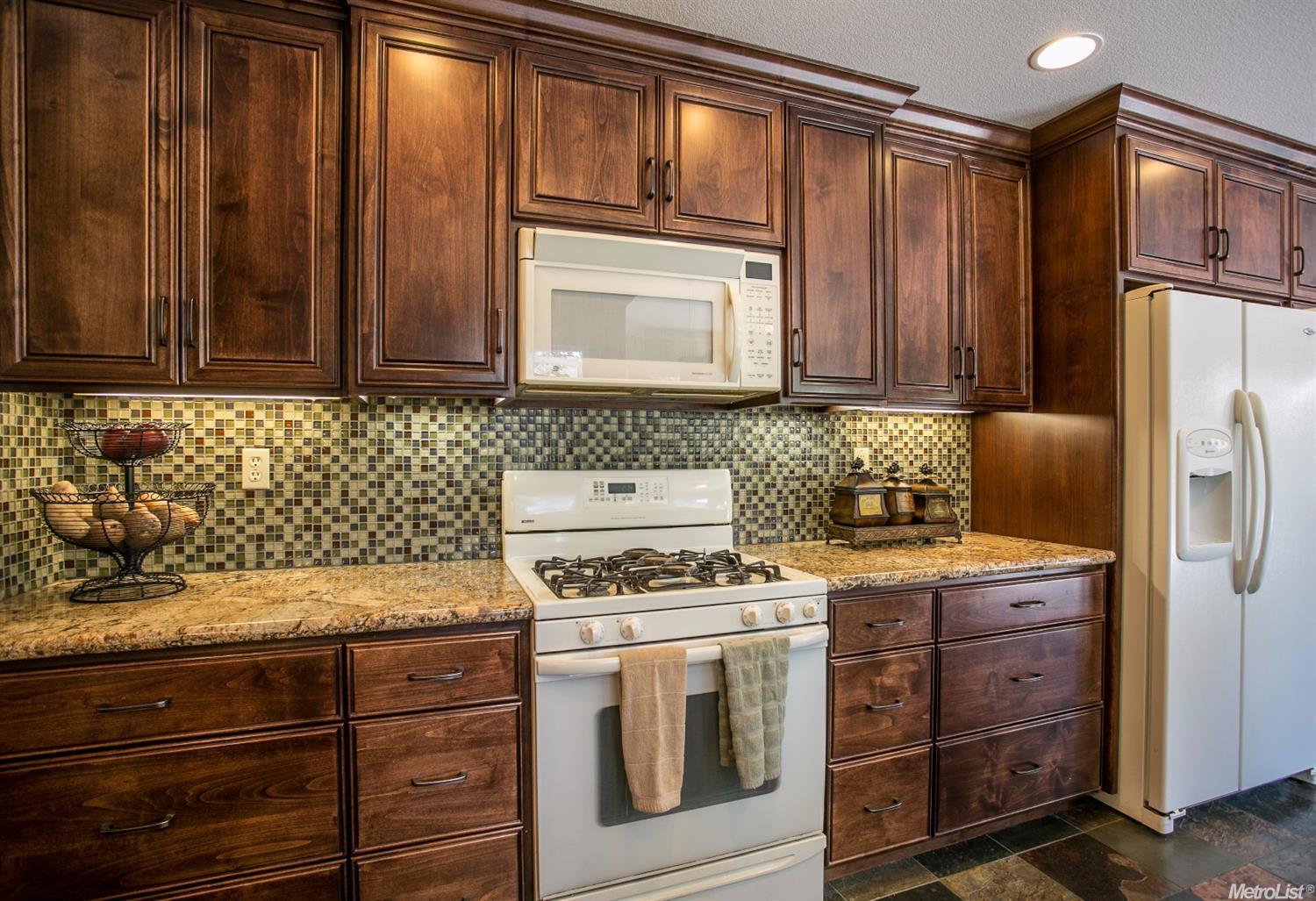 4108 Falling Leaf Ct, Antelope, CA 95843 photo 3
