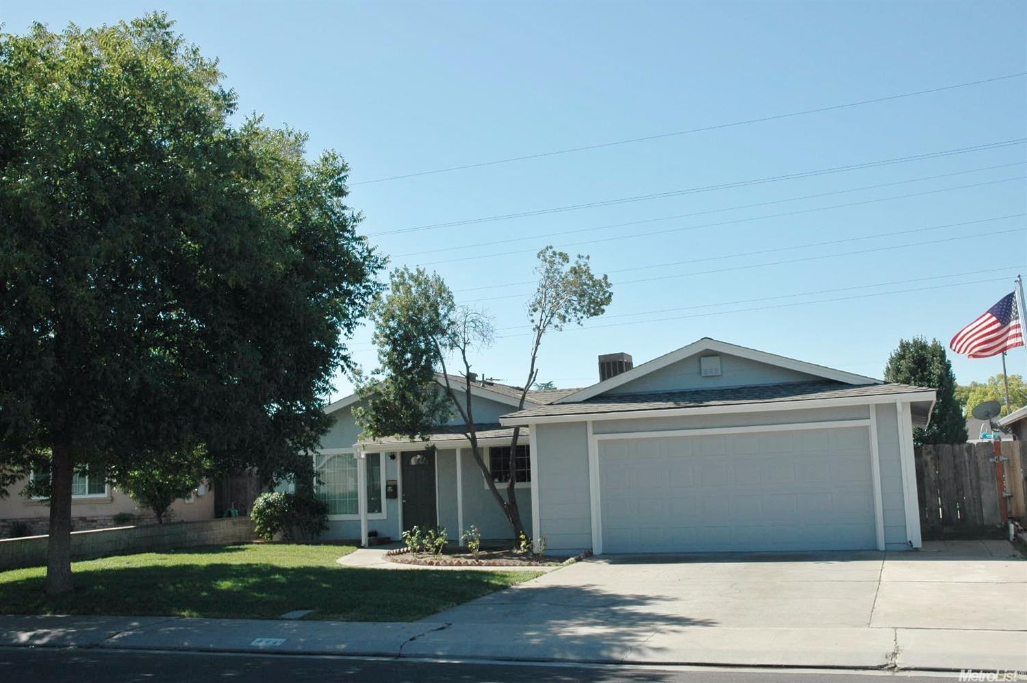 844 E Alameda St, Manteca, CA 95336 photo 1