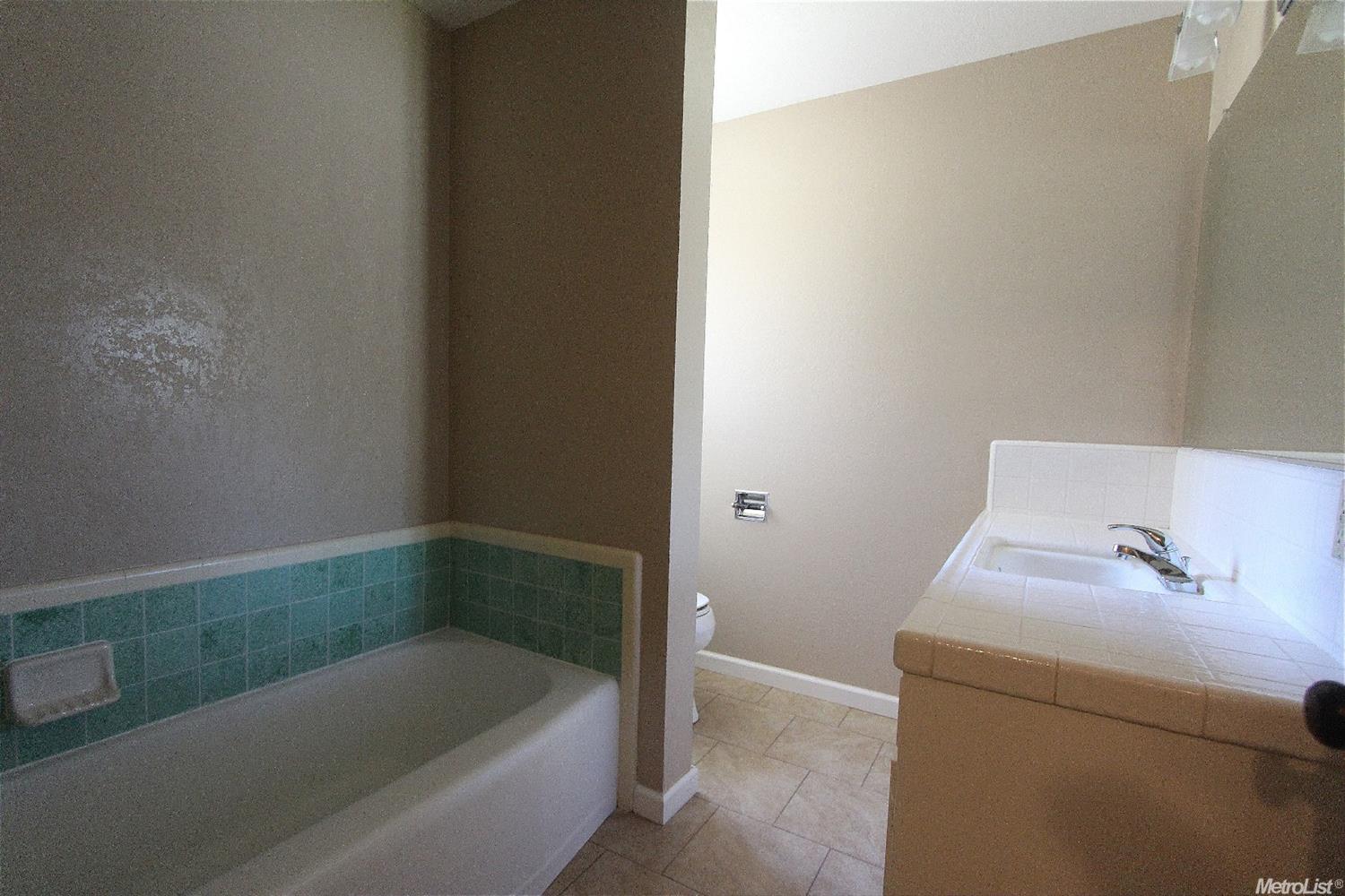 1217 Multnomah Dr, Modesto, CA 95350 photo 10