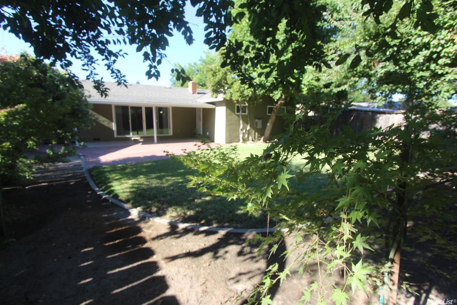 1217 Multnomah Dr, Modesto, CA 95350 photo 18
