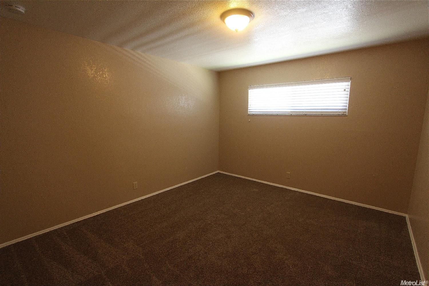 1217 Multnomah Dr, Modesto, CA 95350 photo 8