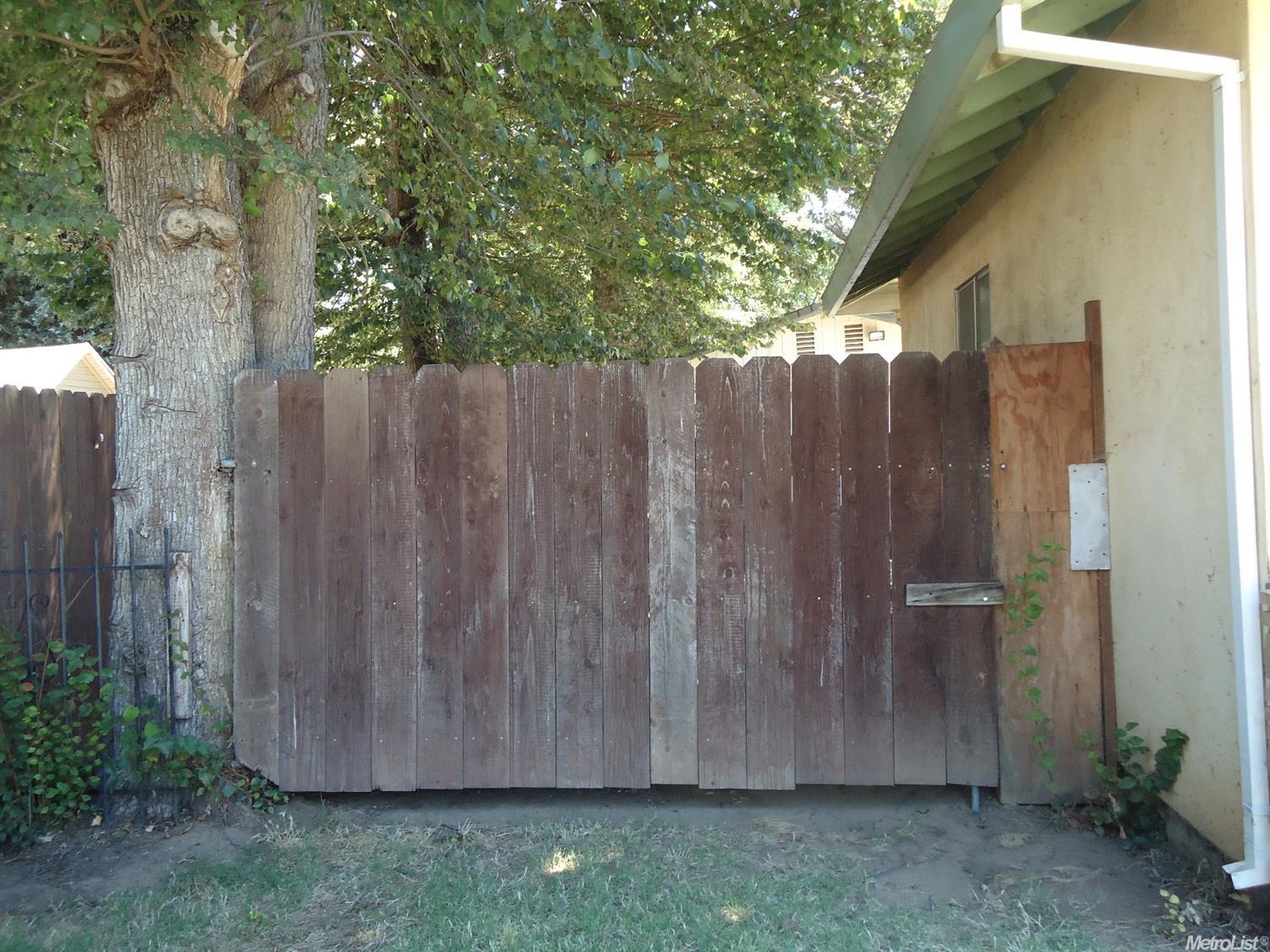 237 Oak Ave, Galt, CA 95632 photo 3
