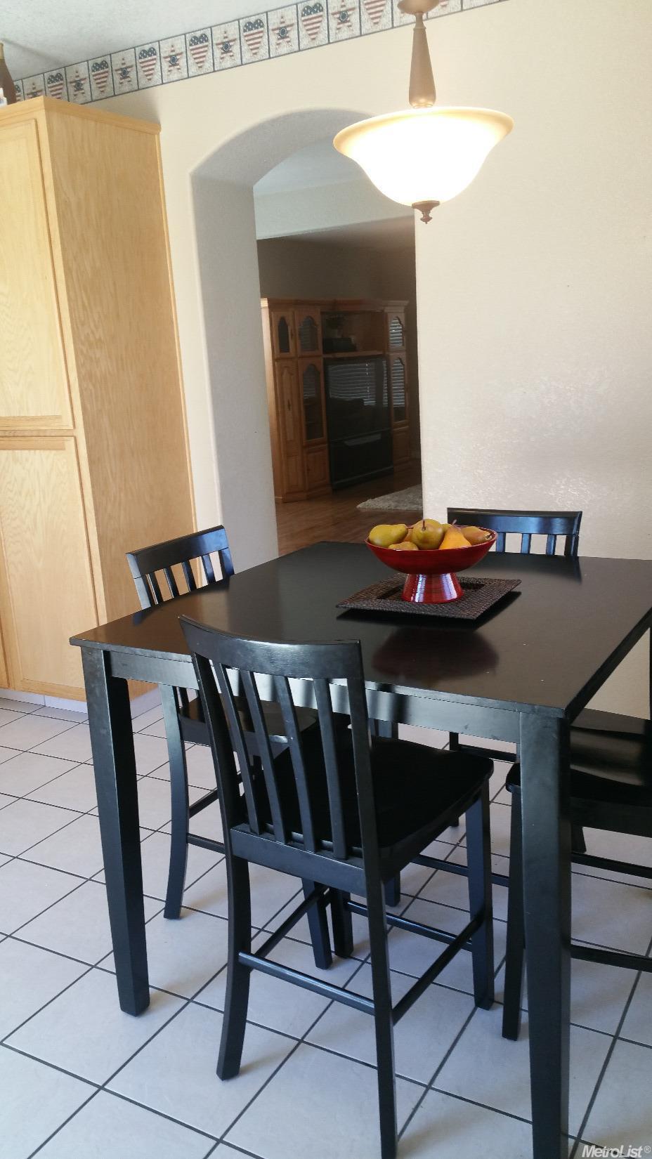 1152 Syracuse Ln, Manteca, CA 95336 photo 5