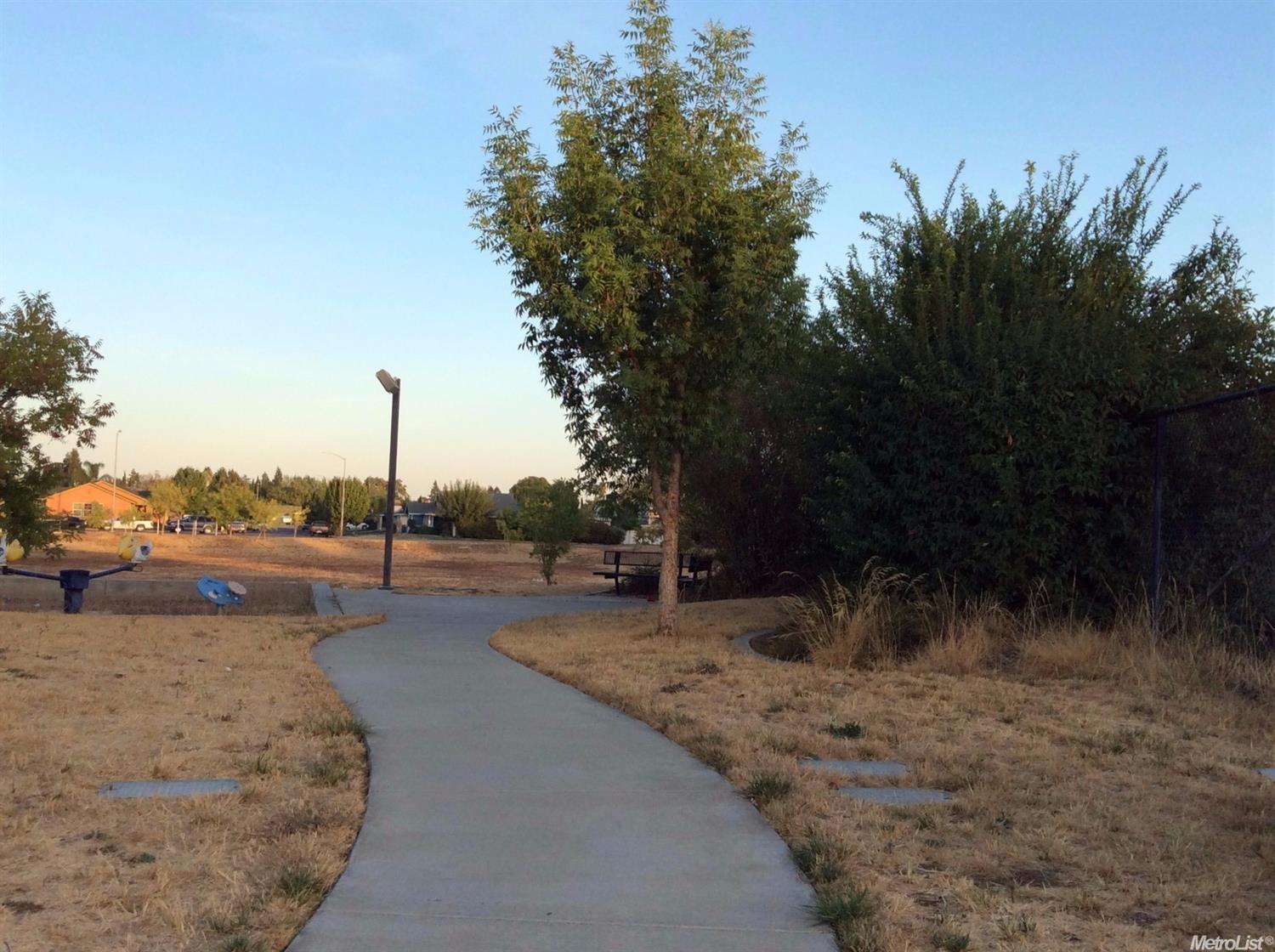 25803 Marsh Ct, Esparto, CA 95627 photo 2