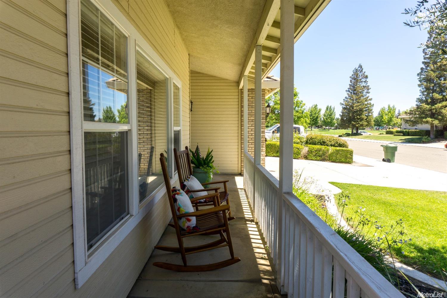 641 Helen Dr, Ripon, CA 95366 photo 3