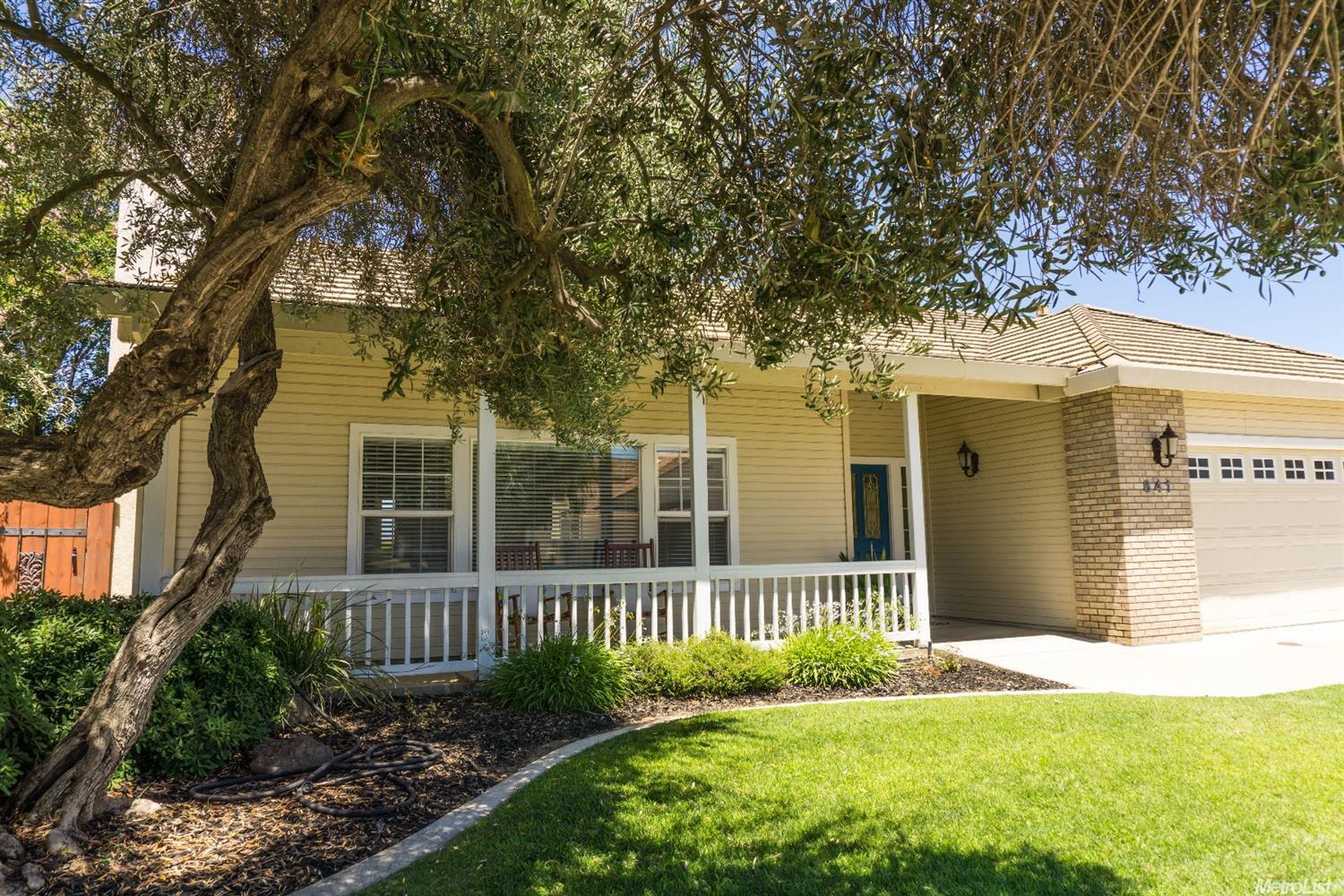 641 Helen Dr, Ripon, CA 95366 photo 2