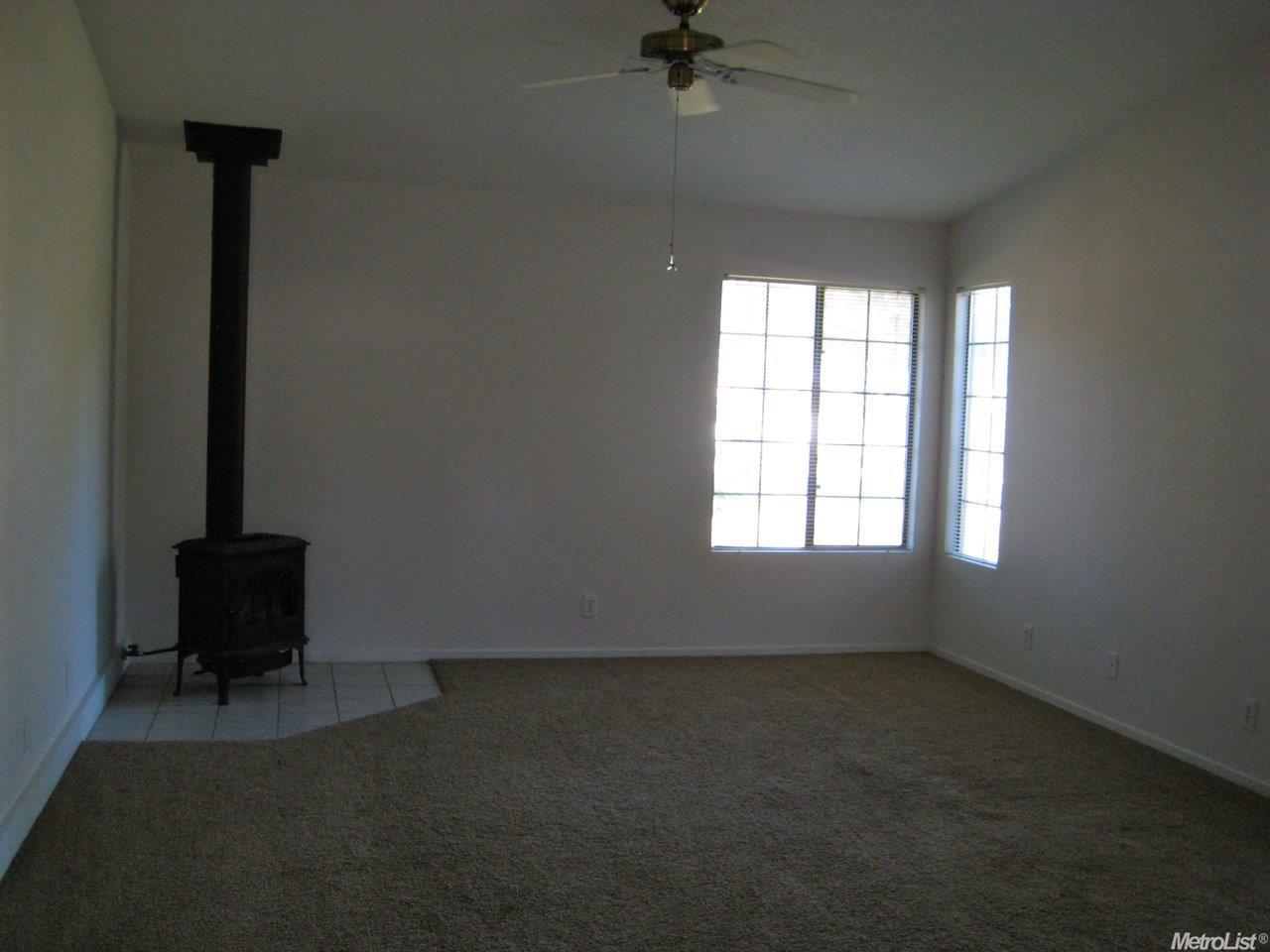 40 Westview Dr, Jackson, CA 95642 photo 3
