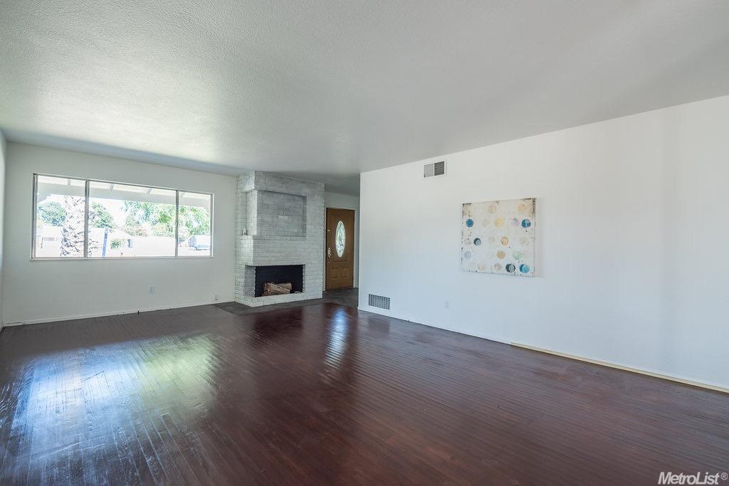 1013 Rose Ave, Modesto, CA 95355 photo 5