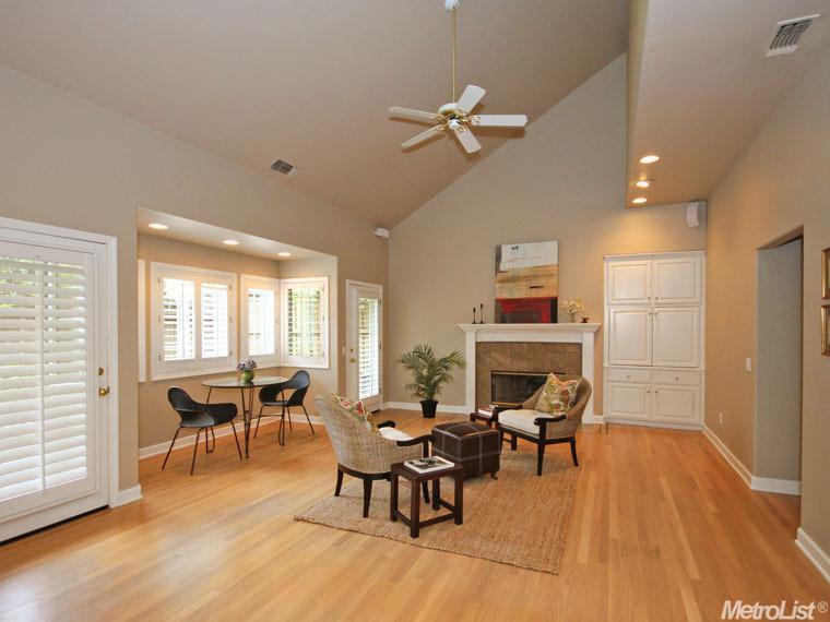 1635 Arden Bluffs Ln, Carmichael, CA 95608 photo 4