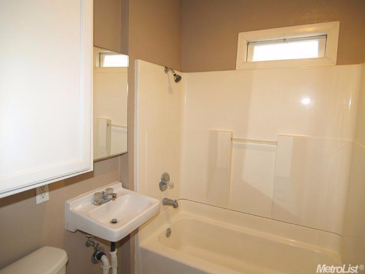 1215 E Fairmont Ave, Modesto, CA 95350 photo 21