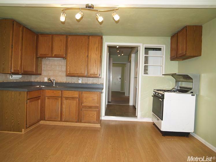1215 E Fairmont Ave, Modesto, CA 95350 photo 19