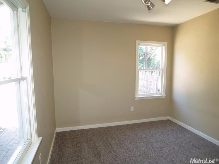 1215 E Fairmont Ave, Modesto, CA 95350 photo 11