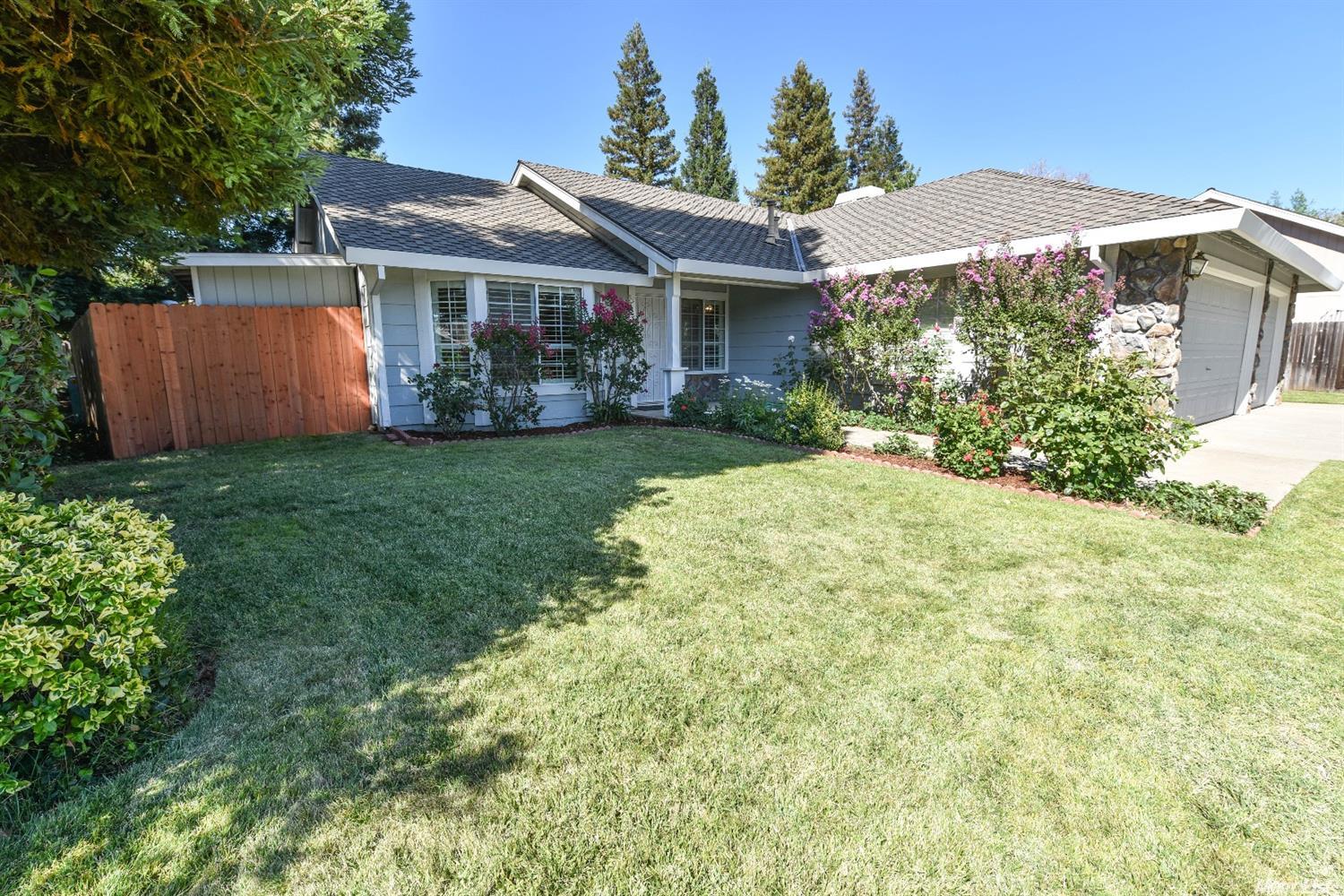100 Ferrera Dr, Folsom, CA 95630 photo 2