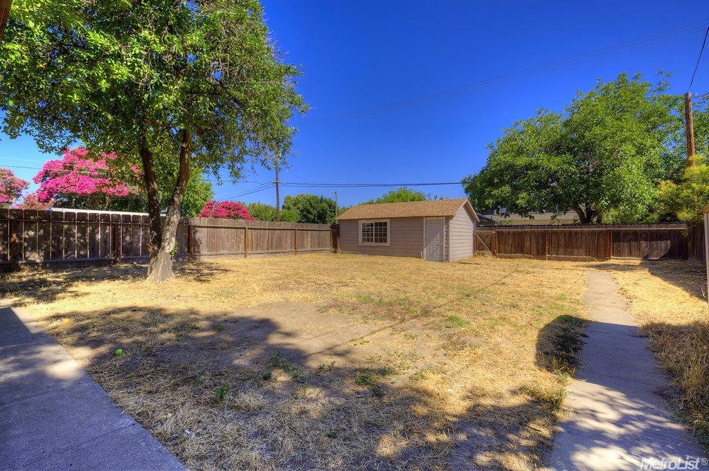 489 W Olive Ave, Turlock, CA 95380 photo 16