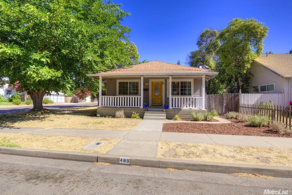 489 W Olive Ave, Turlock, CA 95380 photo 1