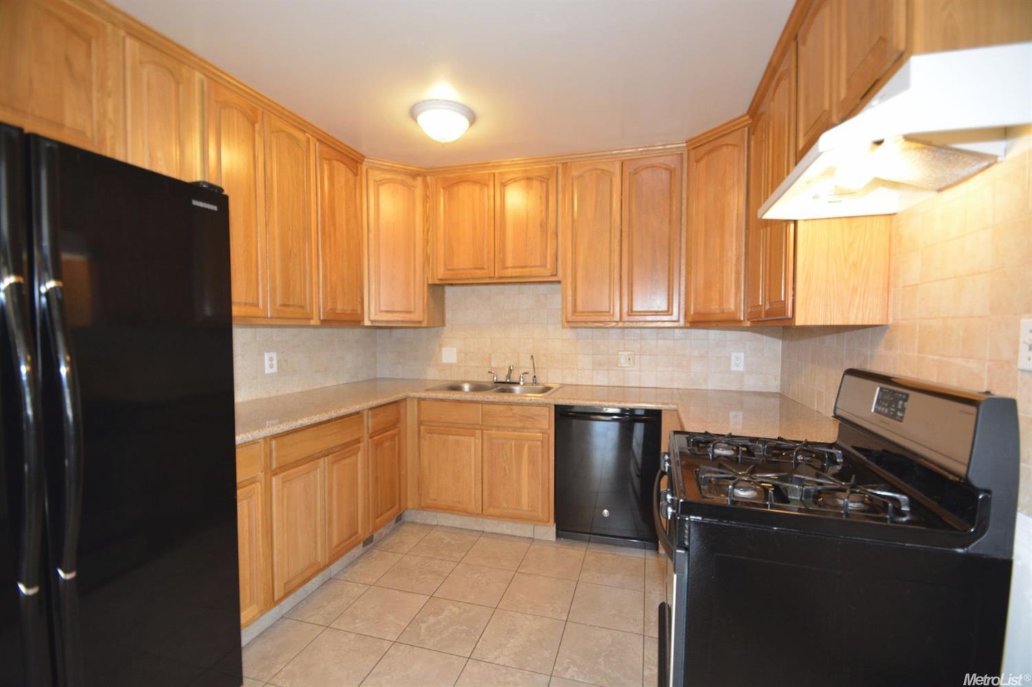 400 Emerson Ave, Modesto, CA 95350 photo 7