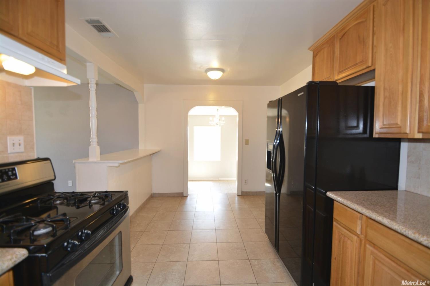 400 Emerson Ave, Modesto, CA 95350 photo 8