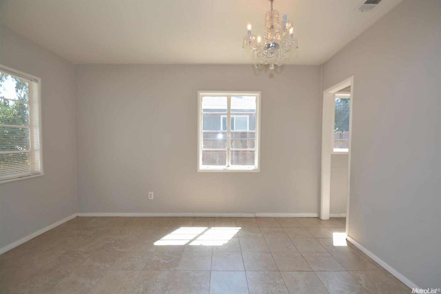 400 Emerson Ave, Modesto, CA 95350 photo 10