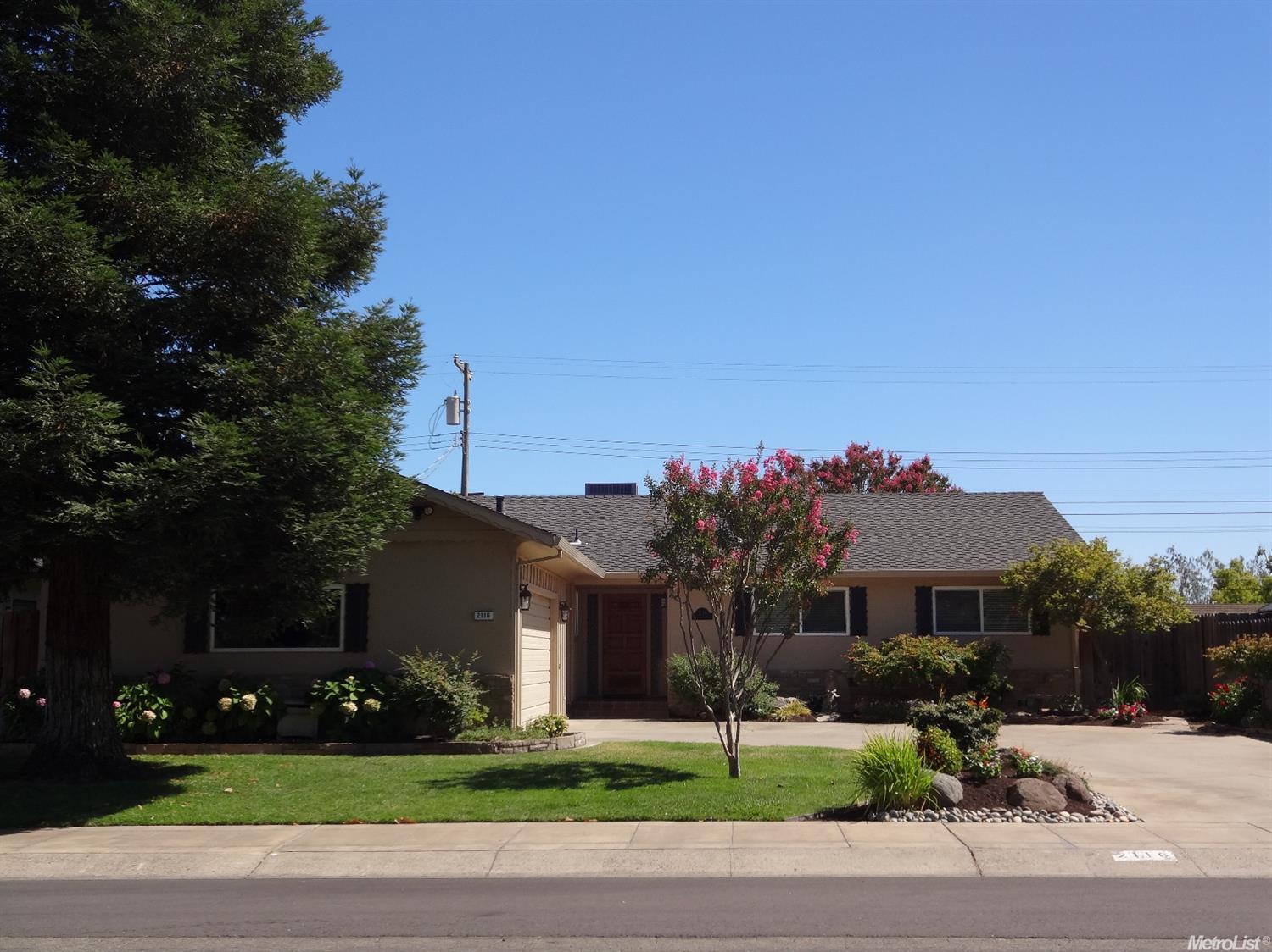 2116 Cabrillo Cir, Lodi, CA 95242 photo 1