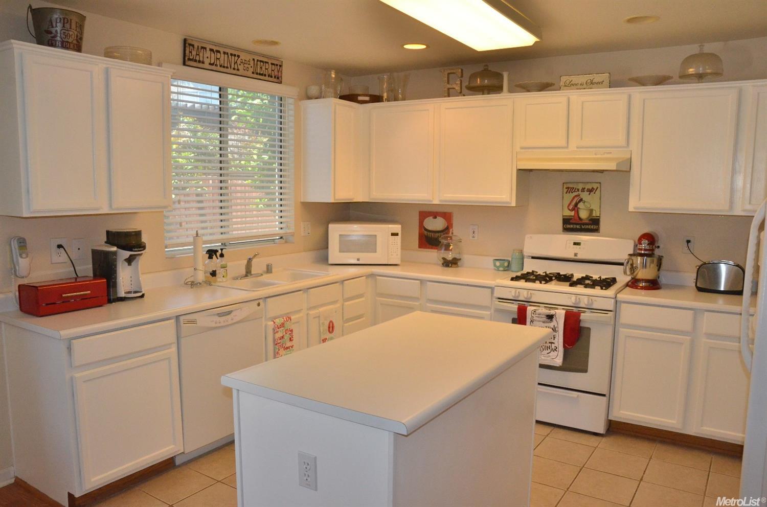 867 Robert L Smith Dr, Tracy, CA 95376 photo 5