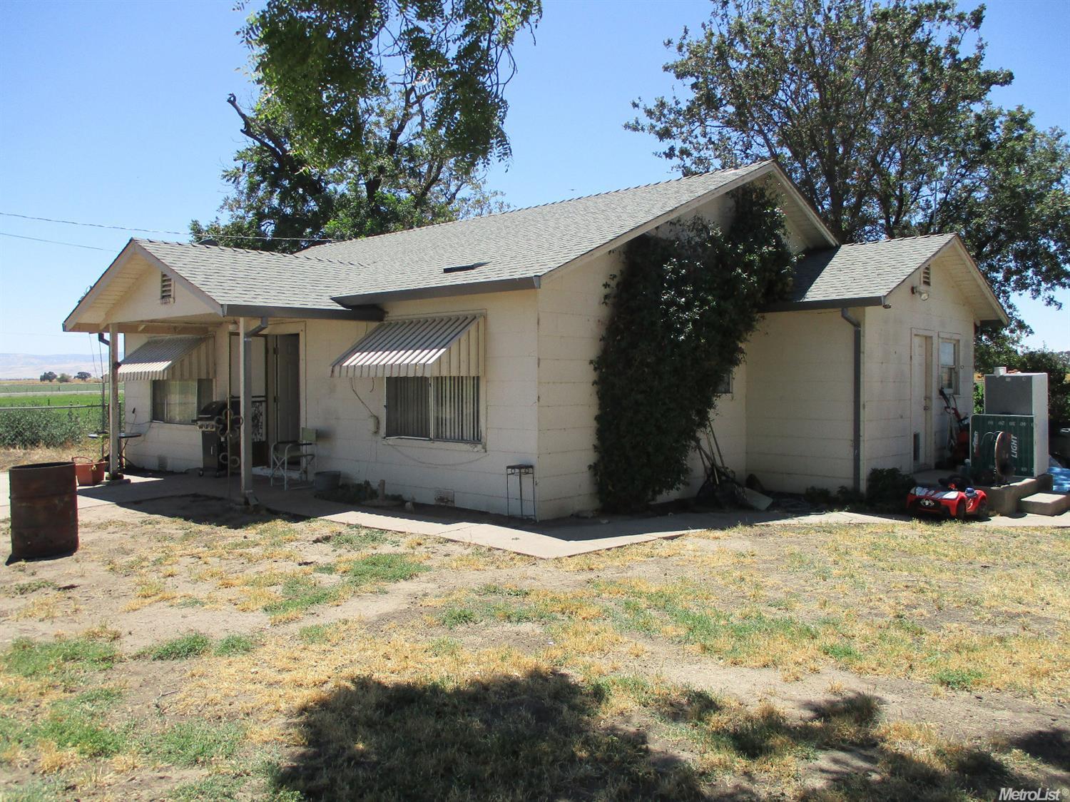 18555 S Macarthur Dr, Tracy, CA 95304 photo 1