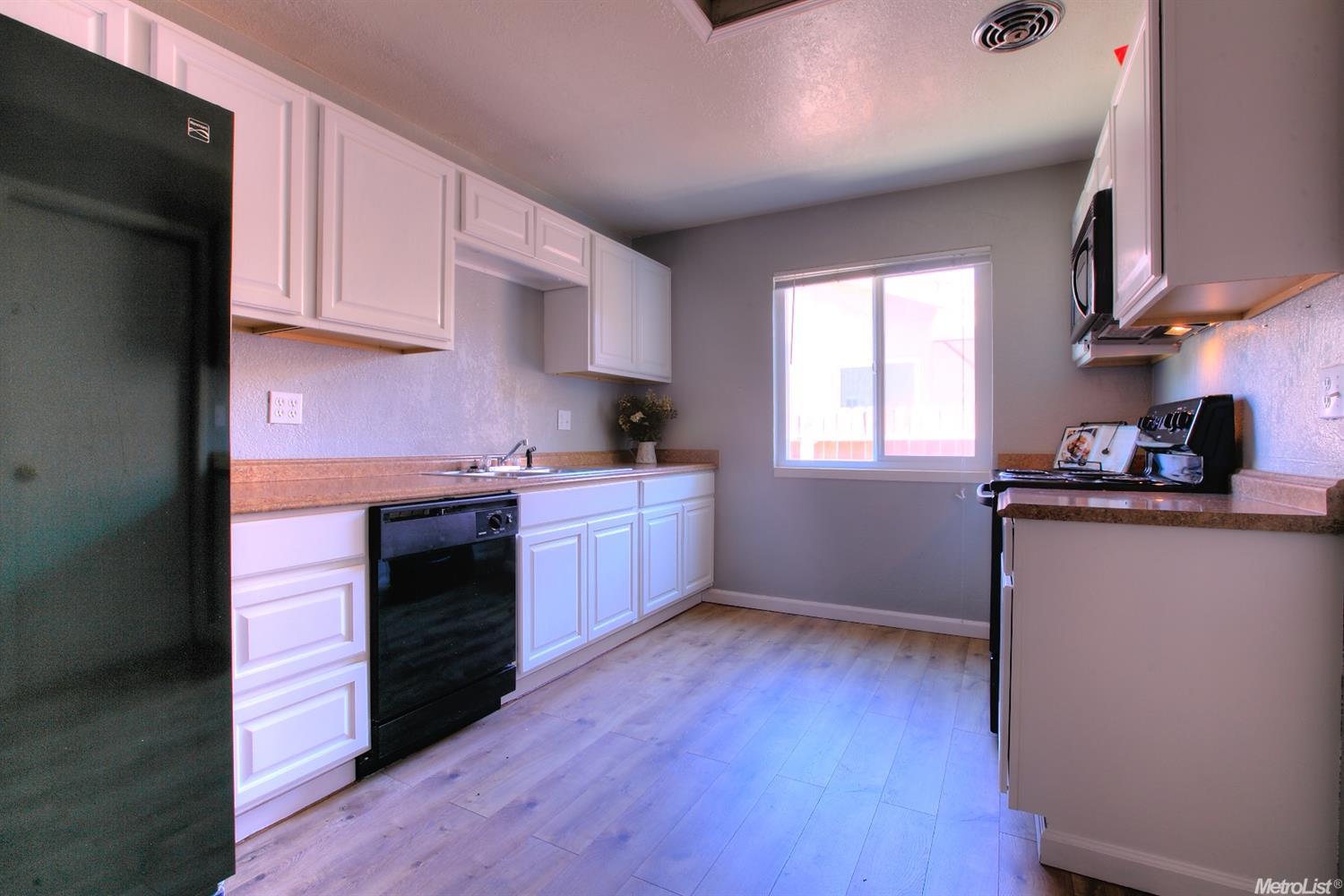 417 Elm Ave, Manteca, CA 95336 photo 6