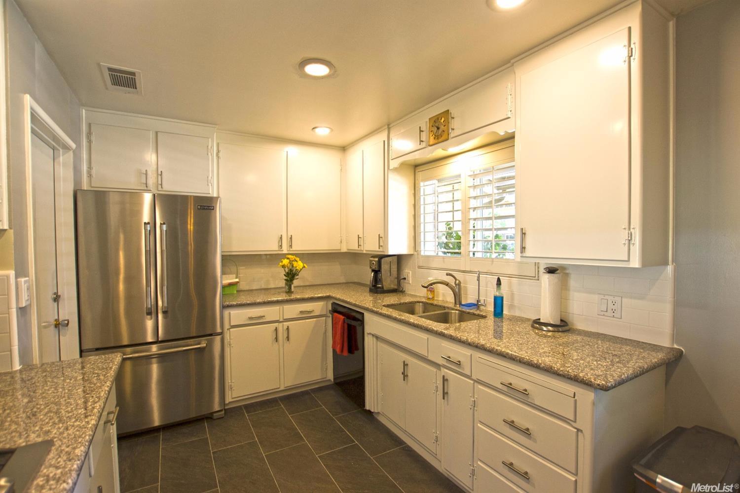 1706 Springwood Dr, Modesto, CA 95350 photo 1