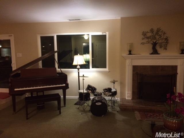412 Greenwich Ln, Modesto, CA 95350 photo 9