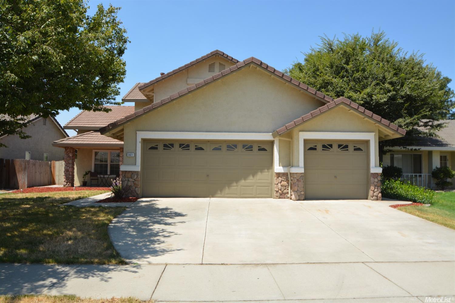 5621 Greco Ln, Salida, CA 95368 photo 2
