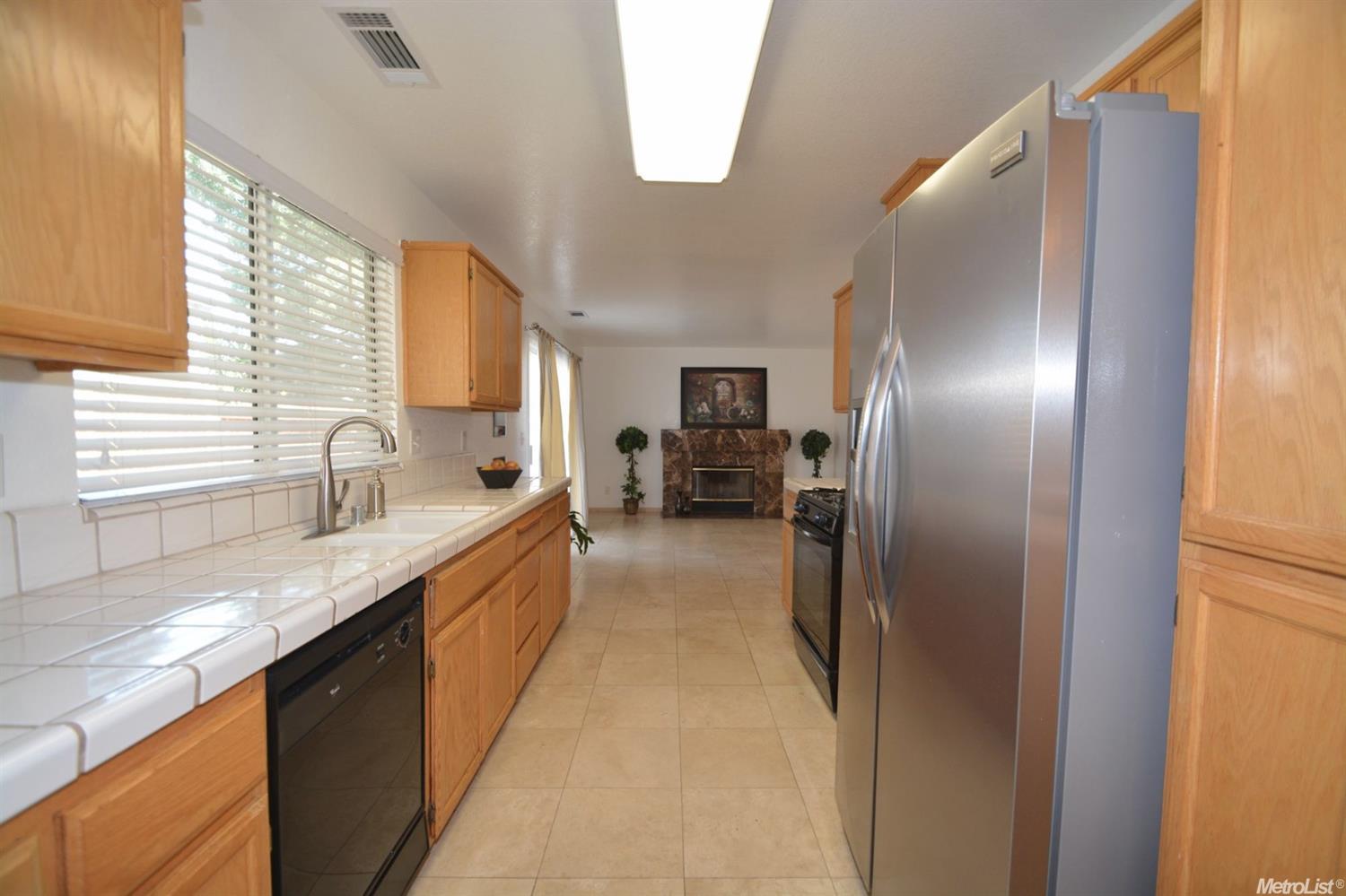 5621 Greco Ln, Salida, CA 95368 photo 10