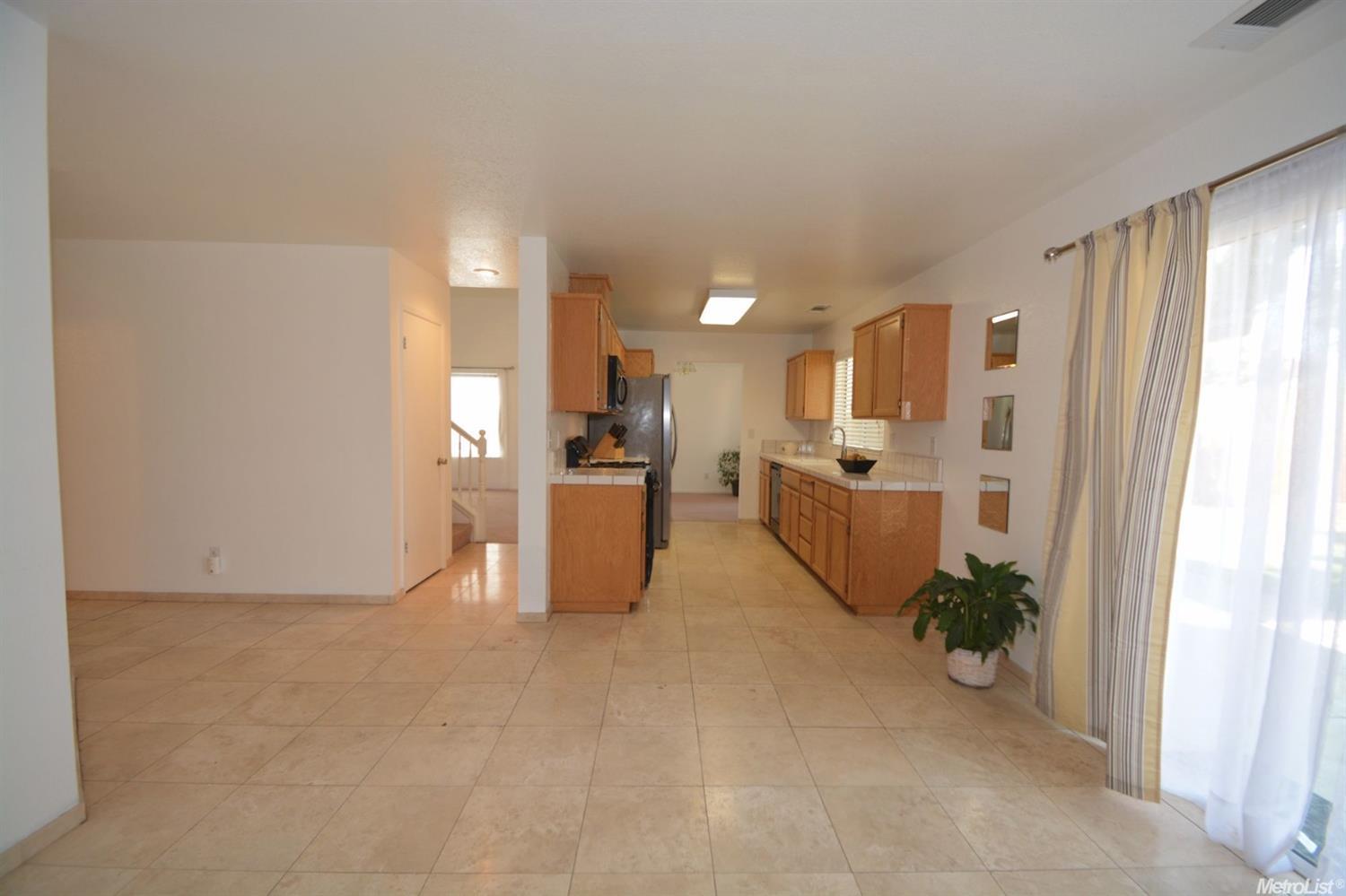 5621 Greco Ln, Salida, CA 95368 photo 8