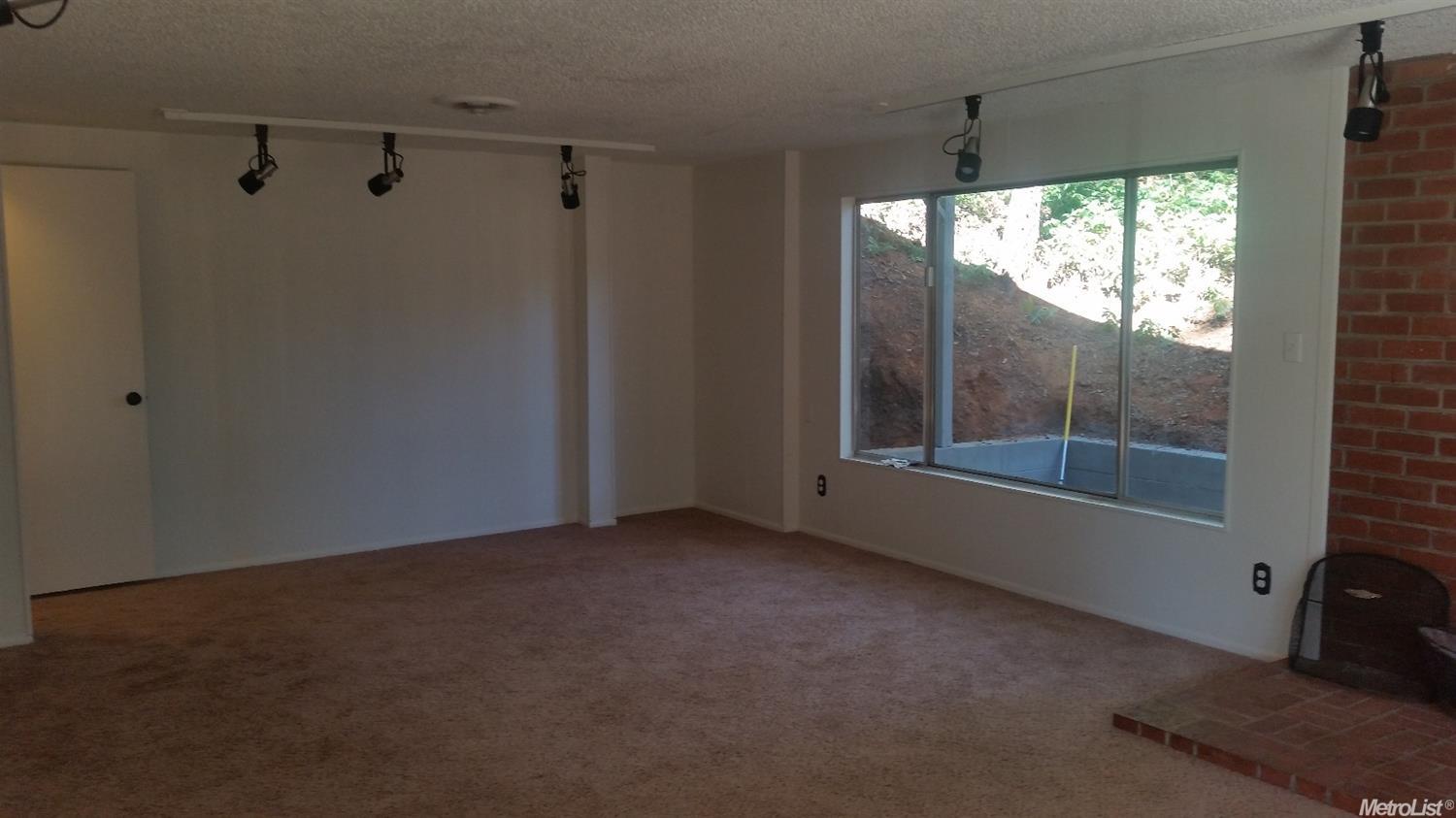 3090 Rolling Hills Dr, Georgetown, CA 95634 photo 9