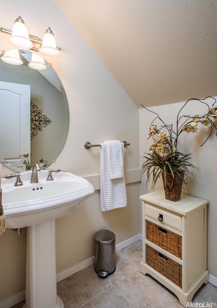 8440 Rapozo Ct, Antelope, CA 95843 photo 12