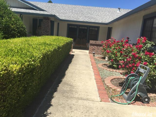 1589 Crom St, Manteca, CA 95337 photo 2