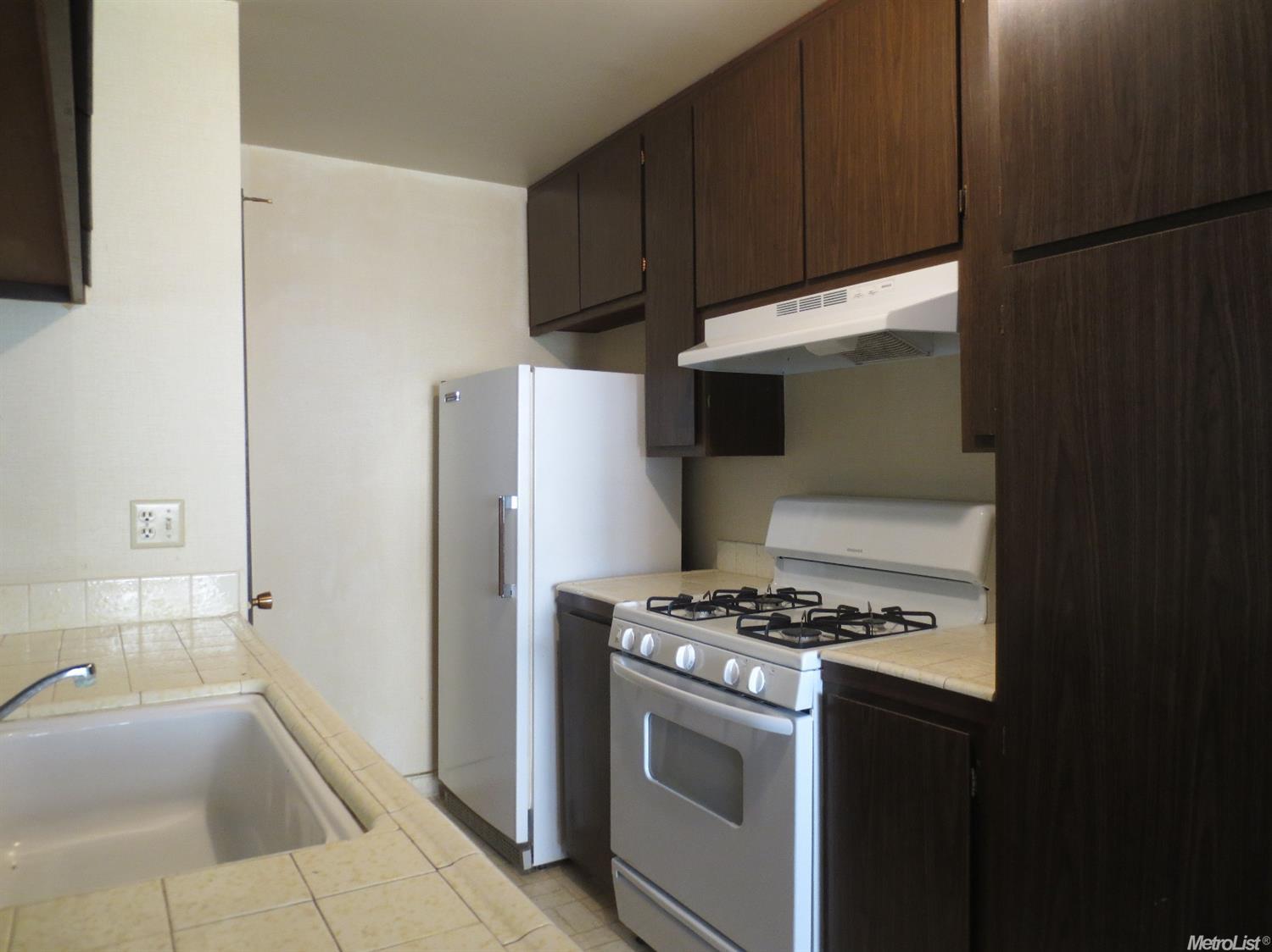 1742 Fremont Ct #3, Davis, CA 95618 photo 2