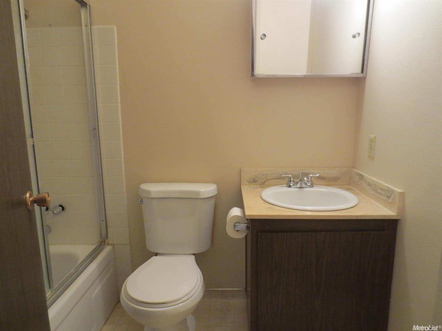 1742 Fremont Ct #3, Davis, CA 95618 photo 4