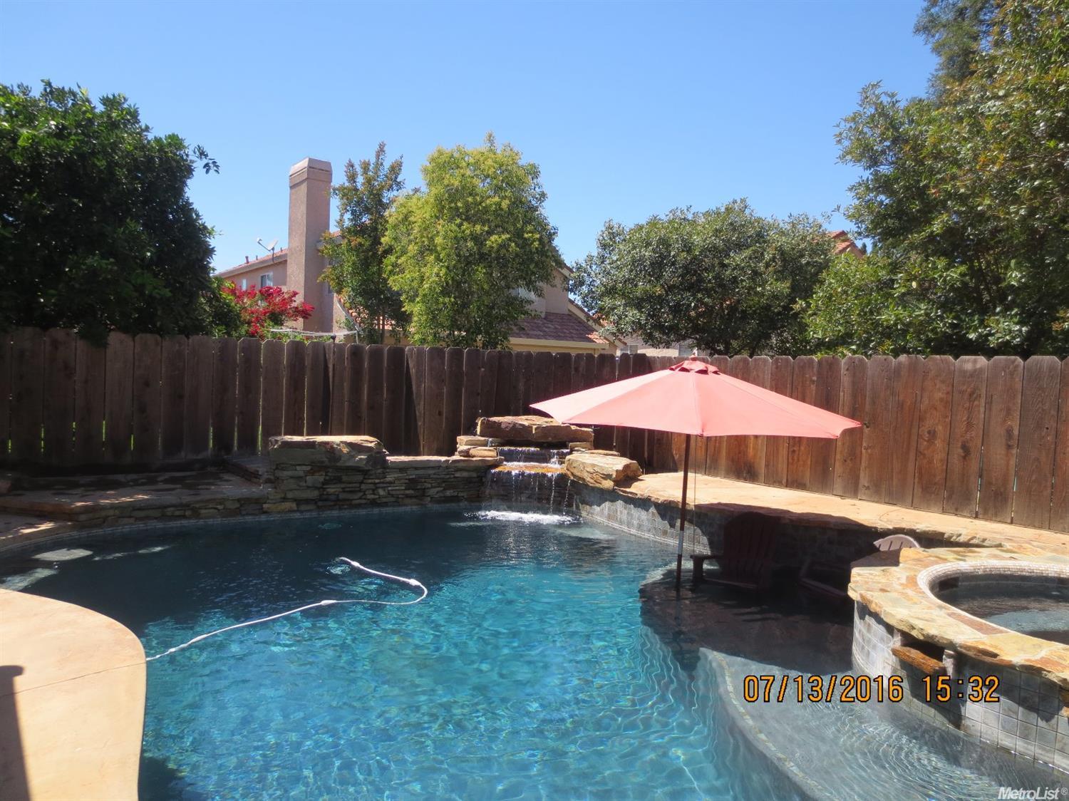 1801 Volendam Ave, Modesto, CA 95356 photo 3